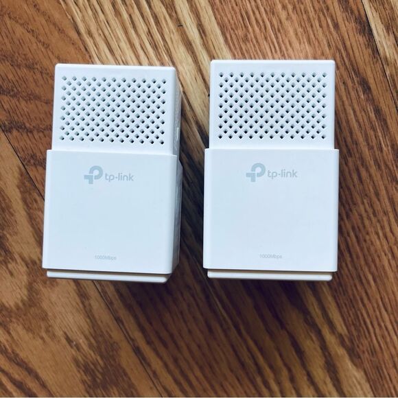 TP-Link Other - TP Link Wi-Fi Extender 1,500 FT Up to 25 Devices With Ethernet Port